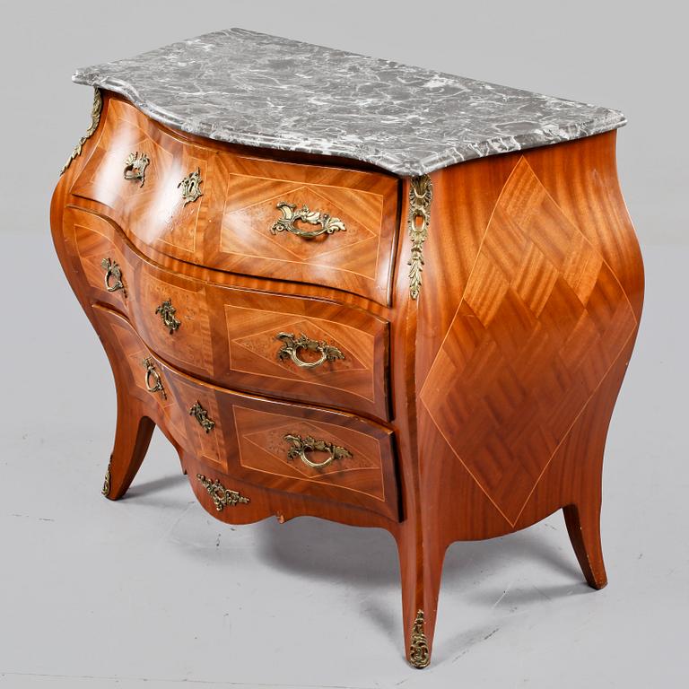 BYRÅ, rokoko-stil, 1900-talets mitt.