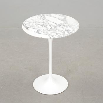 SOFFBORD, "Tulip", Eero Saarinen, Knoll International.