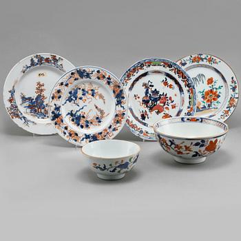 TALLRIKAR, 4 st, samt SKÅLAR, 2 st, porslin, Kina, 1700-tal.