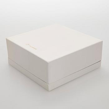 A. Tillander, skål, sterlingsilver och emalj. Helsingfors 2005.