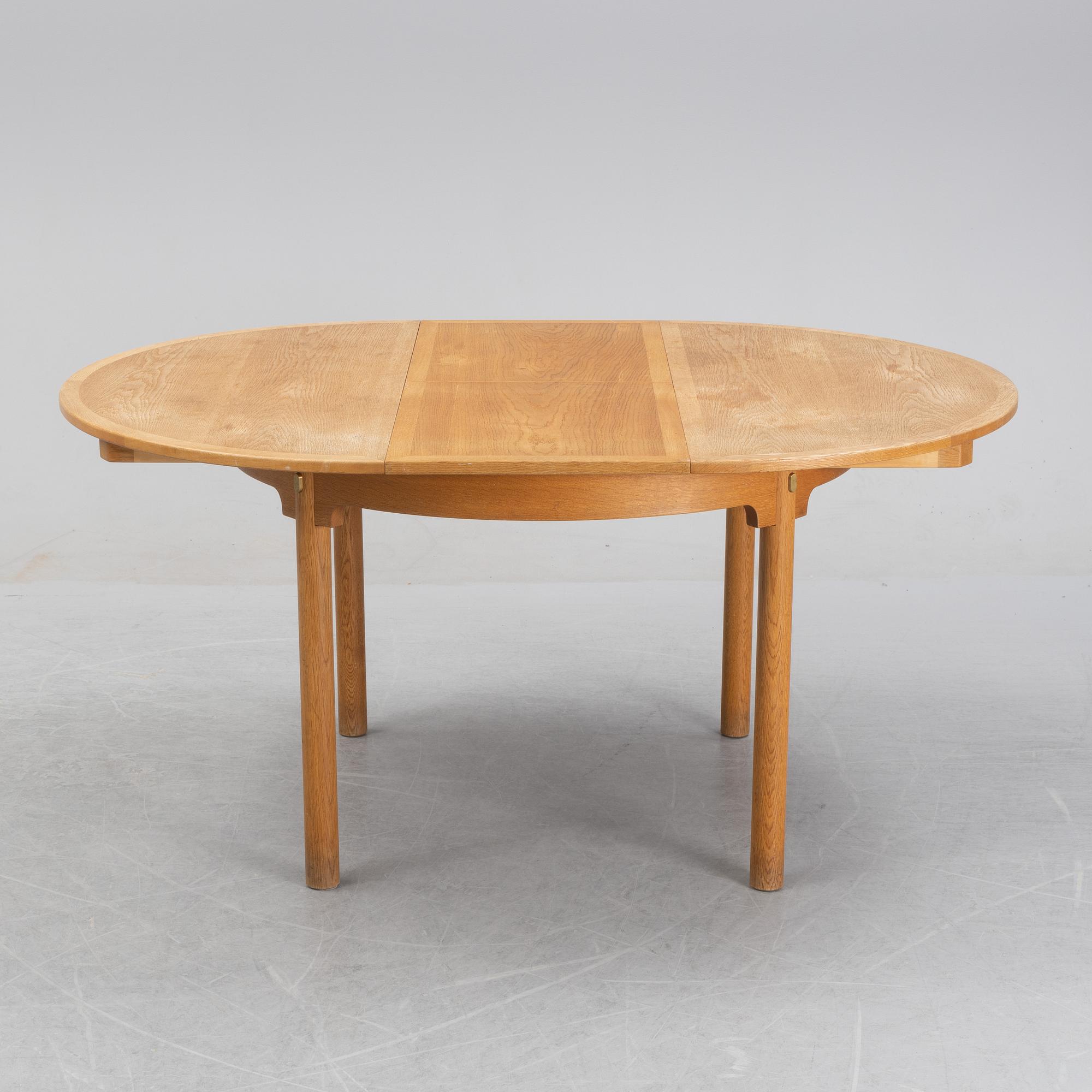 Børge Mogensen, an 'Öresund' oak dinner table.