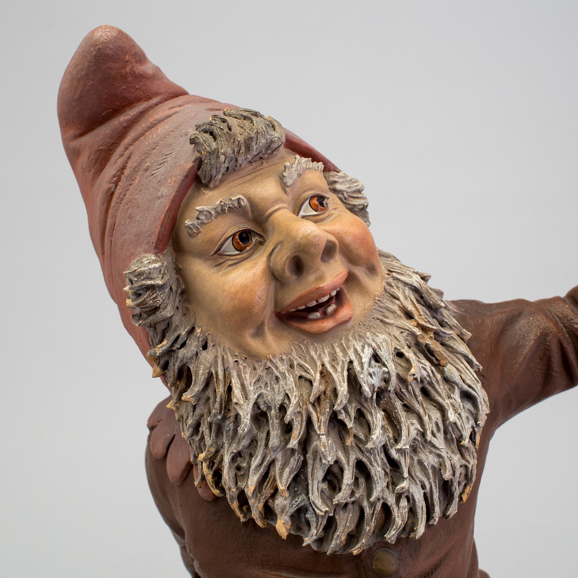 FIGURIN, målad terrakotta, troligen Tyskland, 1900-talets första hälft.