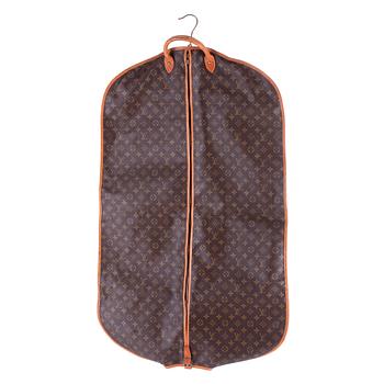 271. LOUIS VUITTON, a monogram canvas garment cover.