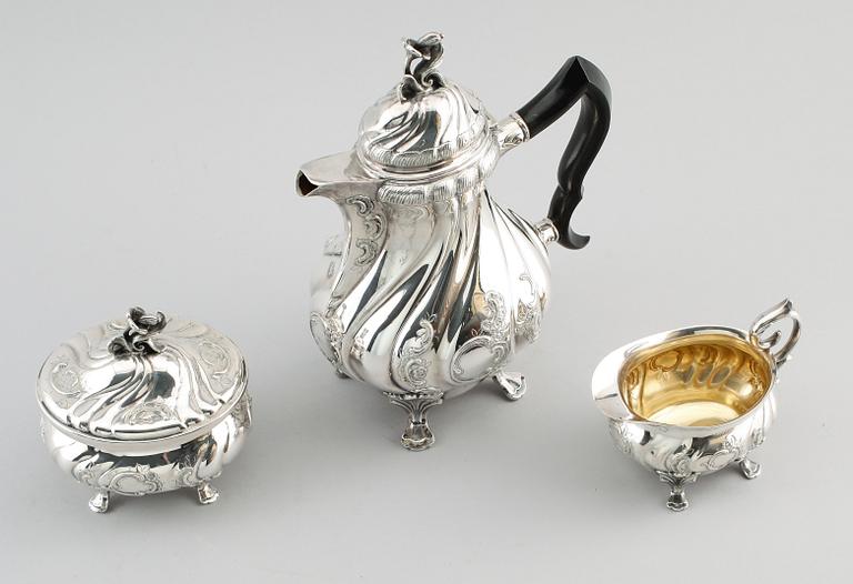 KAFFESERVIS, 3 delar, silver, CG Hallberg, Stockholm 1950. Vikt ca 1325 g.