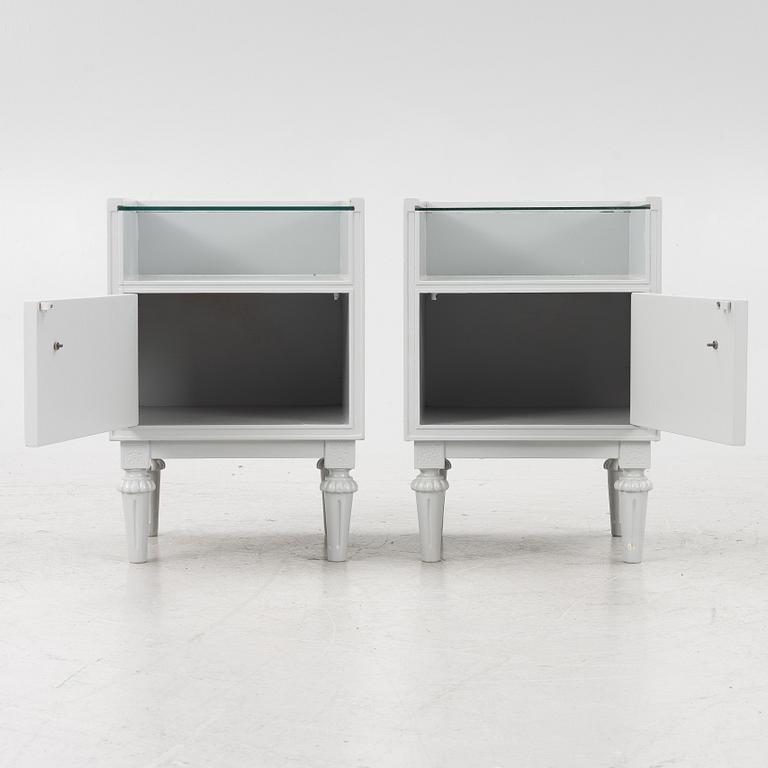 A pair of beside tables, 1920s/30s.