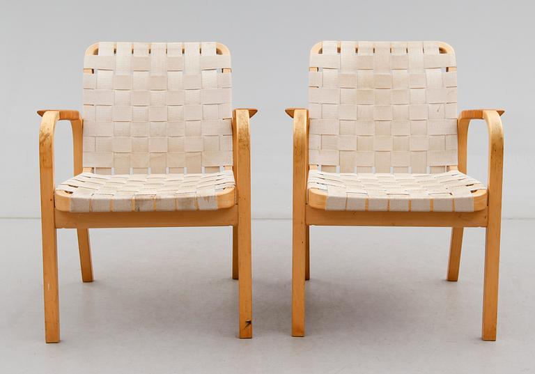 KARMSTOLAR, 1 par, modell 45, Alvar Aalto, Artek, 1900-talets andra hälft.