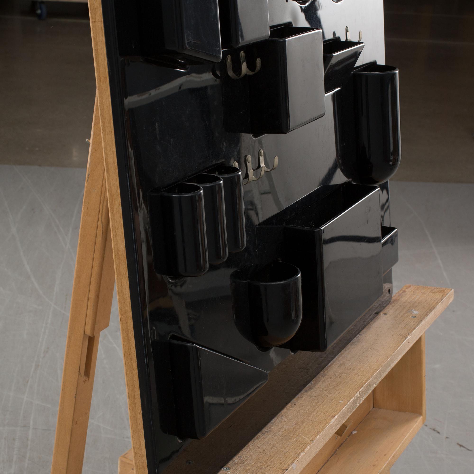 VÄGGFÖRVARING, "UtenSilo", Dorothee Maurer-Becker, 1960/70-tal.