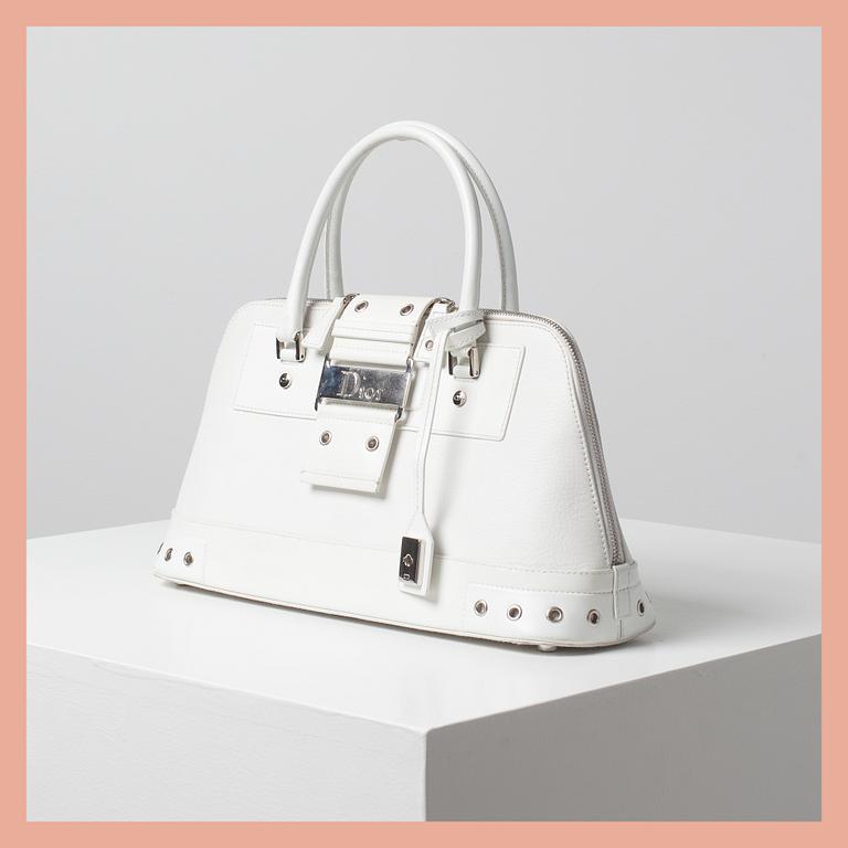 VÄSKA, Christian Dior, "Street chic".