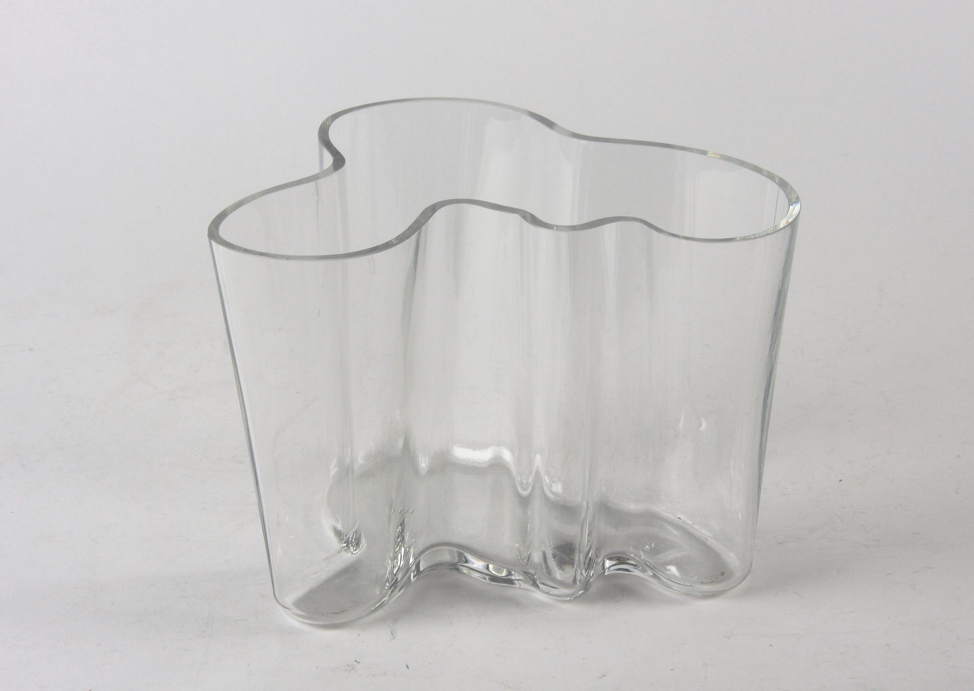 VAS, glas, Alvar Aalto, Iittala, Finland, sign.