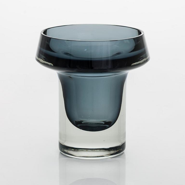 Kaj Franck, vase, glass, model "KF 260", signed K. Franck Nuutajärvi Notsjö -59. Designed in 1959.