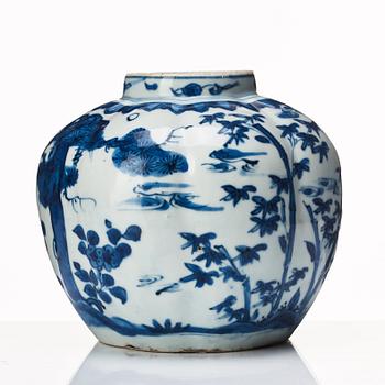 A blue and white melon shaped jar, Ming dynasty, Wanli (1572-1620).