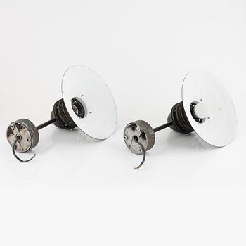 Alfred Homann & Ole Kjear, vägglampor, ett par, "Nyhavn", Louis Poulsen, Danmark.