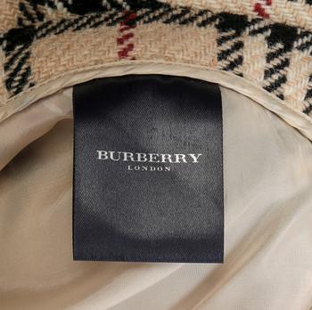 KJOL, Burberry.