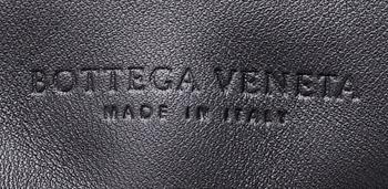 VÄSKA, Bottega Veneta.