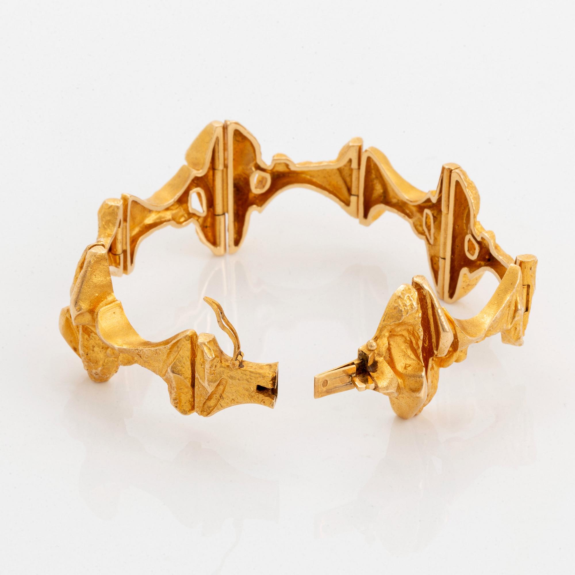An 18K gold Lapponia bracelet.