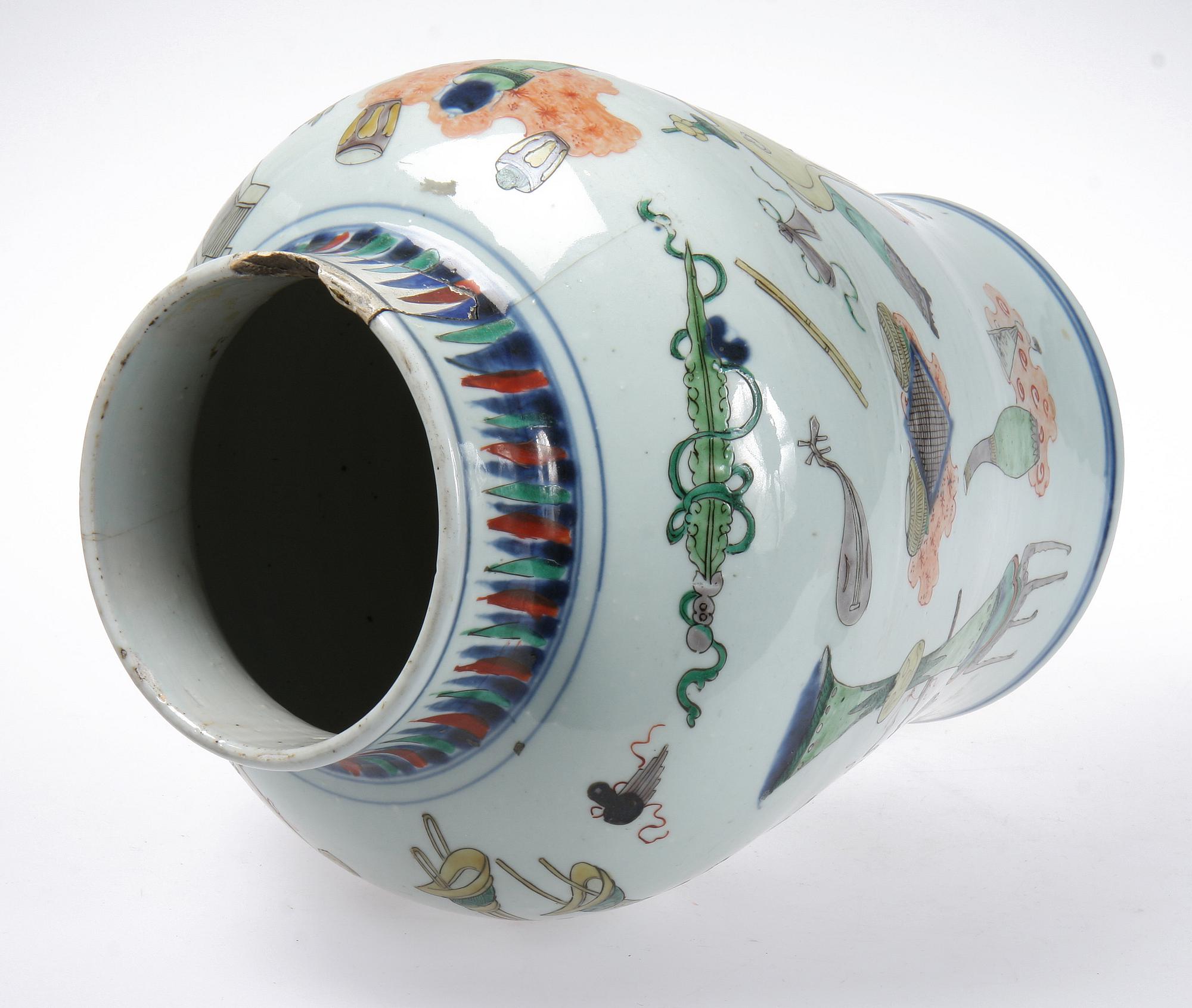 A Transitional wucai jar, 17th Century.