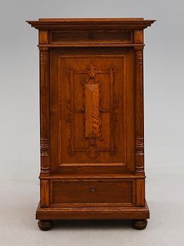 SKÅP, omkring år 1900.