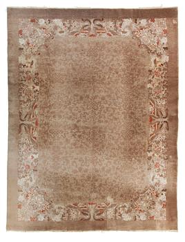 168. CARPET. Semi-antique China. 358 x 275,5 cm.