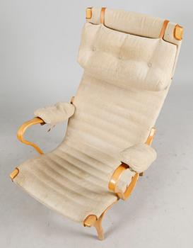 FÅTÖLJ, "Pernilla", Bruno Mathsson, 1900-talets andra hälft.