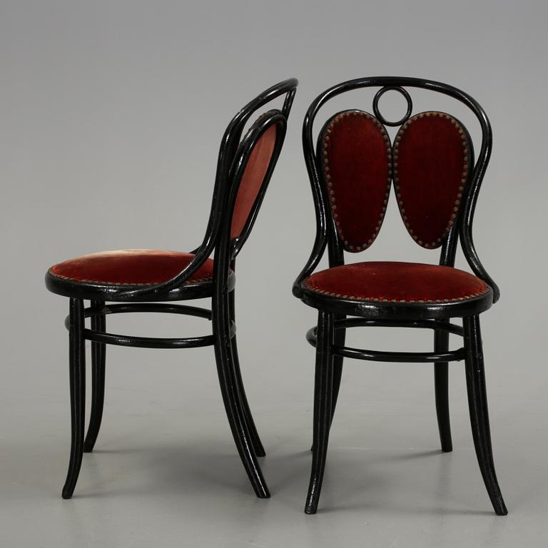 STOLAR, ett par, sannolikt Thonet, 1900-talets början.