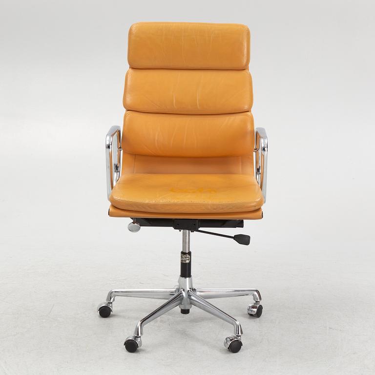 Charles & Ray Eames, skrivbordsstol, "EA217 Soft Pad Chair" Vitra.