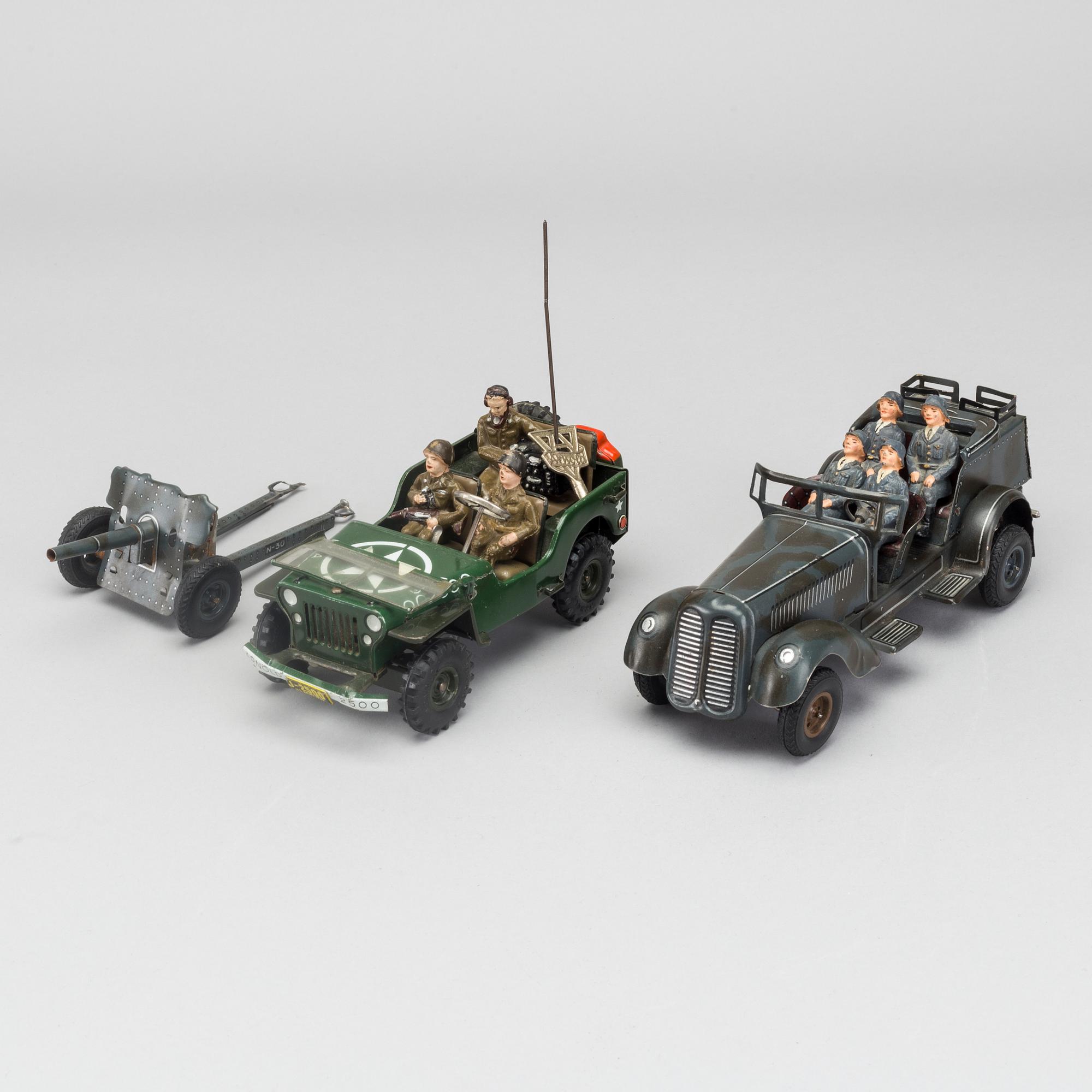 TWO MILITARY VEHICLE, ONE FROM JOSEF NEUHIERL JNF CA 1939 GERMANY.