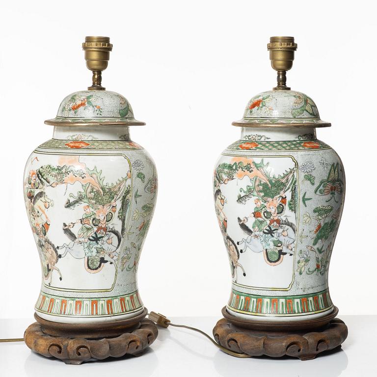 Bordslampor, ett par, porslin, Kina, 1900-tal.