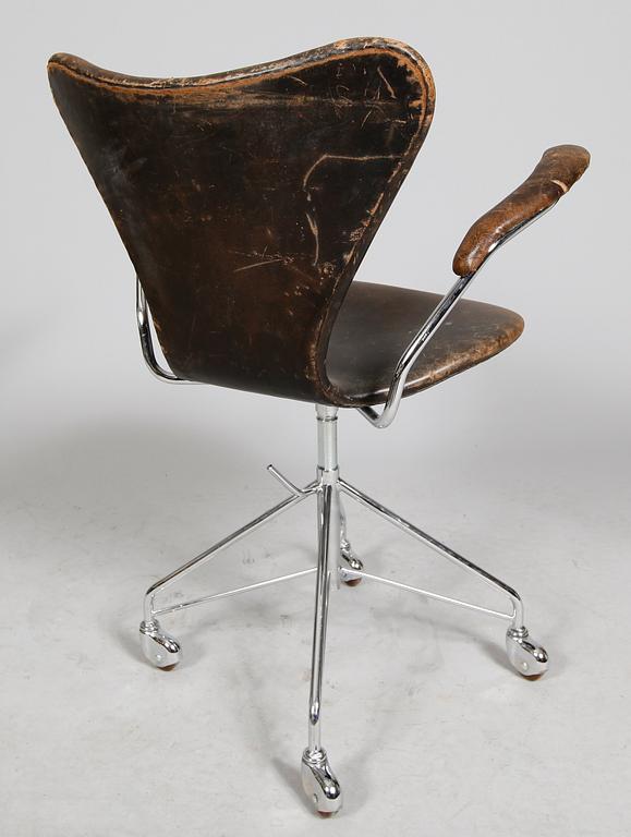 SKRIVSTOL, "Sjuan", Arne Jacobsen, 1900-talets mitt.