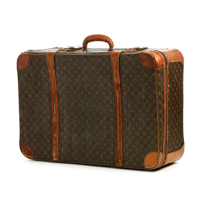 LOUIS VUITTON, a monogram canvas suitcase.