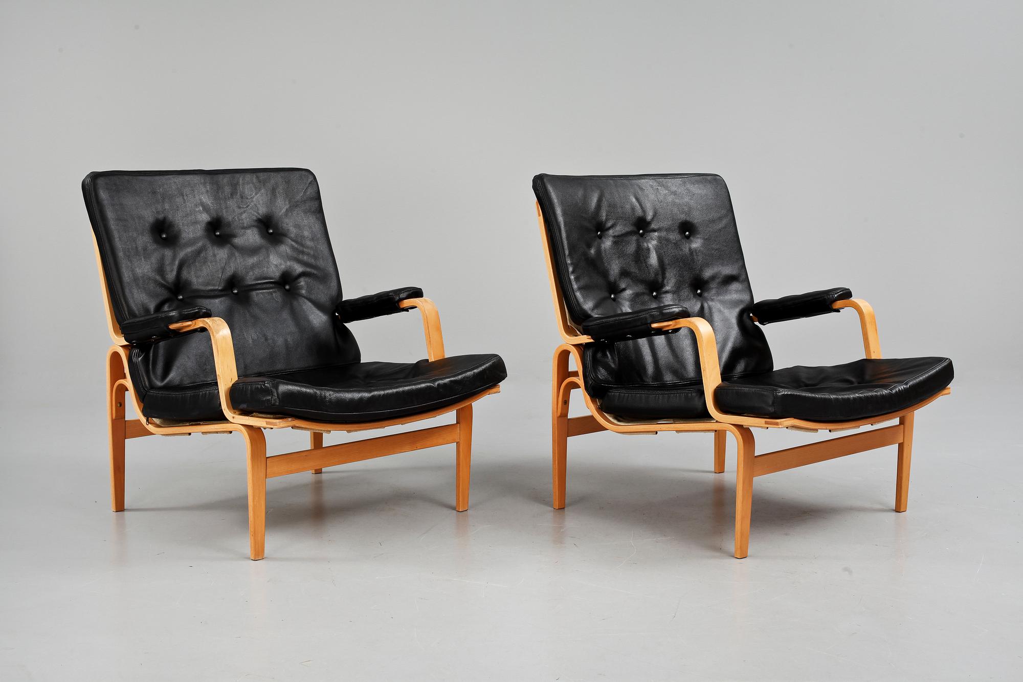 FÅTÖLJER, ett par, "Ingrid", Bruno Mathsson för Dux, 1900-talets andra hälft.