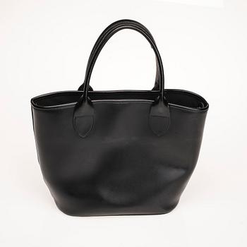 LAUKKU, Longchamp.