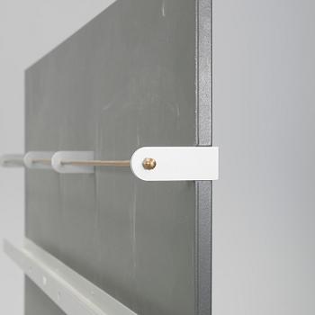 TIDSKRIFTSHYLLA, Jonas Bohlin, Revy. Formgiven 2001,