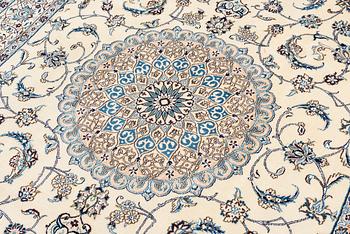 Carpet, Nain, approx. 290 x 200 cm.