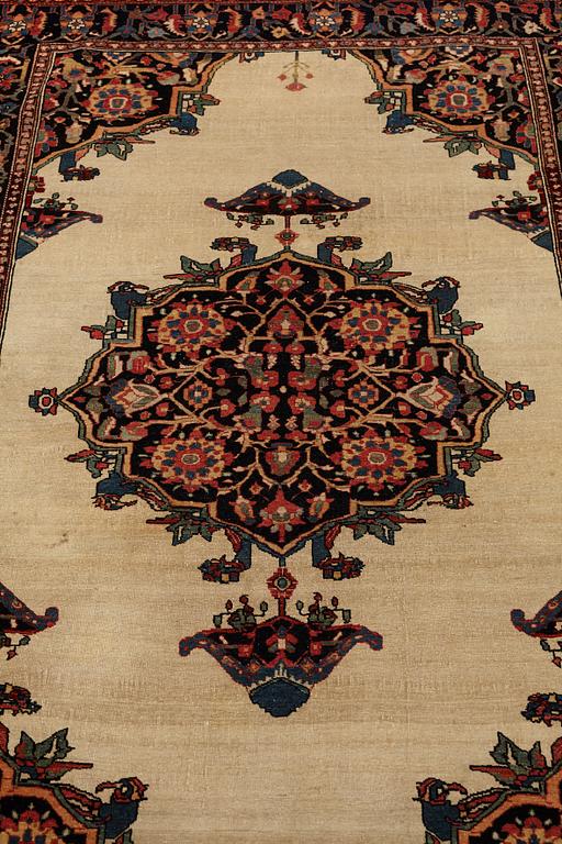 Matto, antique West Persian, possibly Feraghan/Malajir, ca 197,5 x 129,5-131 cm.