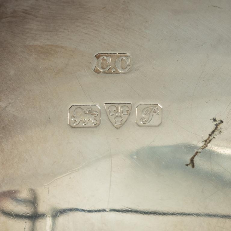 Colen Hewer Cheshire, saltkar, ett par, silver, Chester, England 1915.