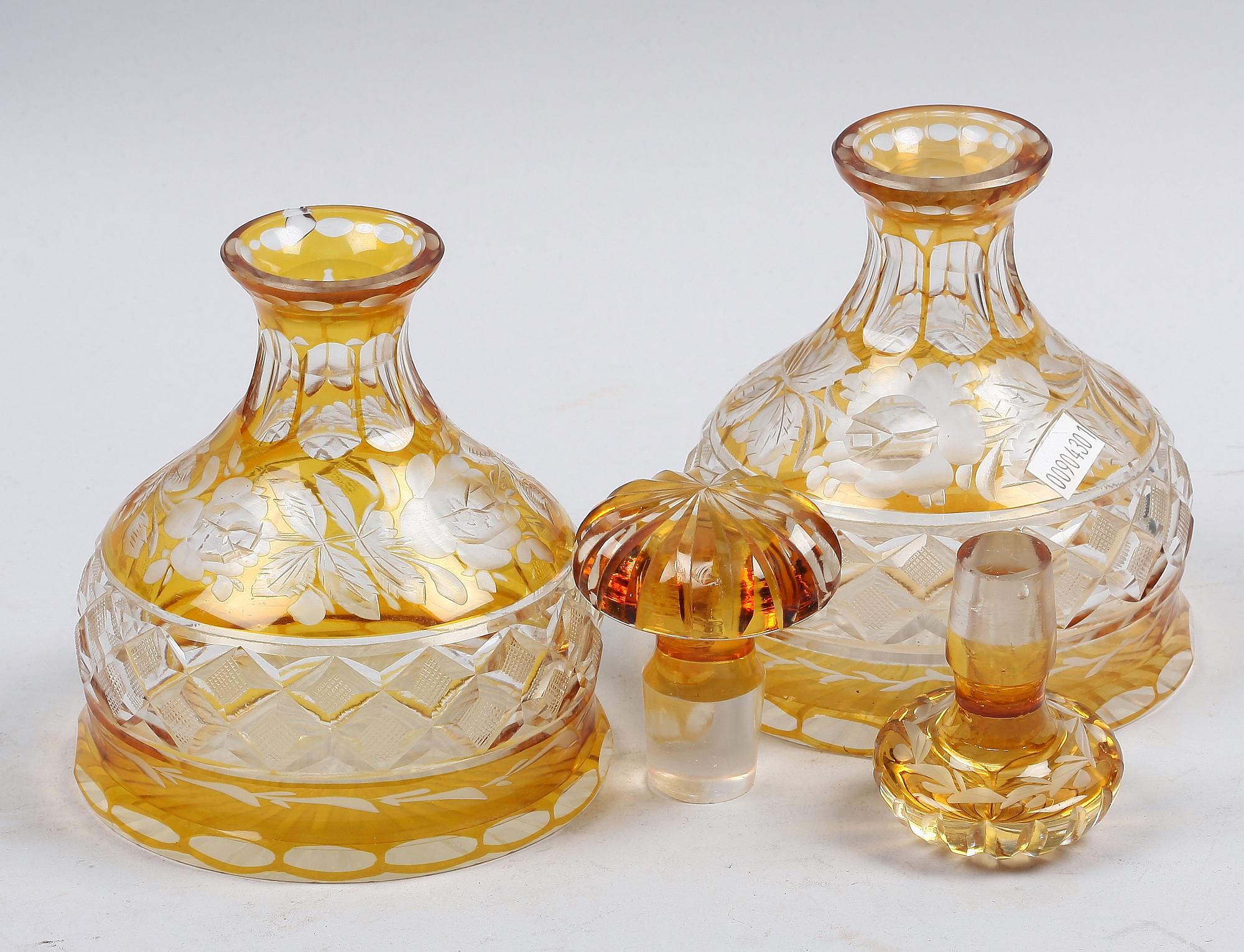 KARAFFER, 2 st, SAMT SKÅLAR, 2 st, glas.