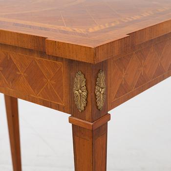 A Gustavian-style sewing table, 20th Century.