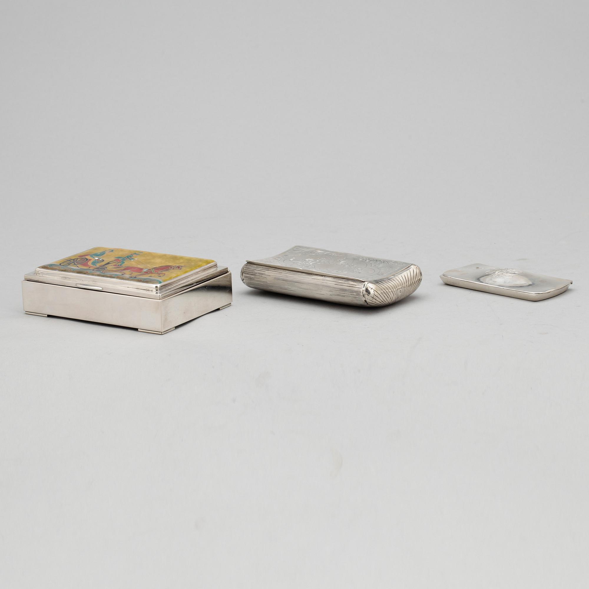 DOSA, ASK samt ETUI, 1+1+1, silver, bland Holland, 1800-talets andra hälft. Totalvikt ca 888 gram.