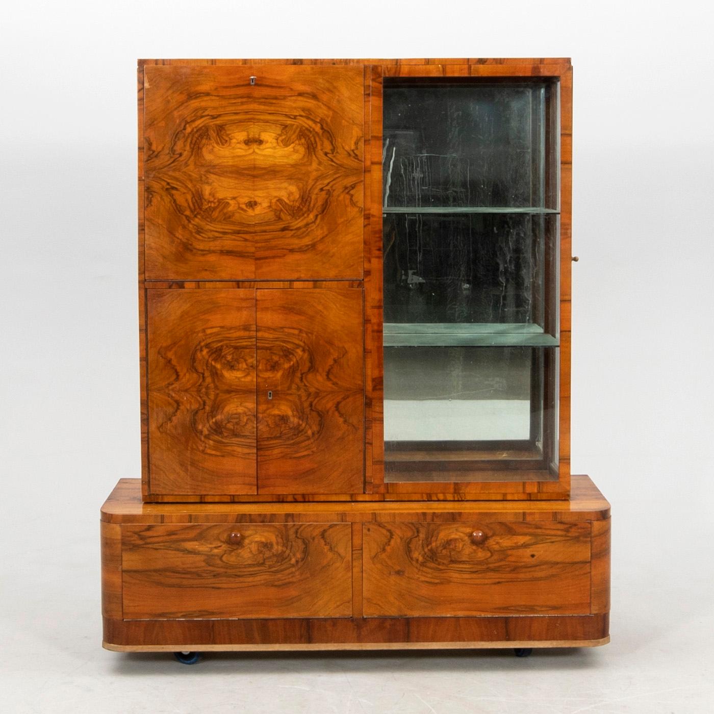 Cabinet Art Deco first half of the 20th century.
