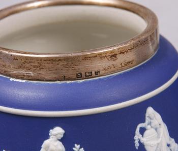 PARTI PORSLIN, 3 st, Wedgwood samt Adams, England.
