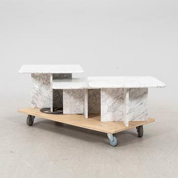 A three pcs marble coffee table late 20th century.