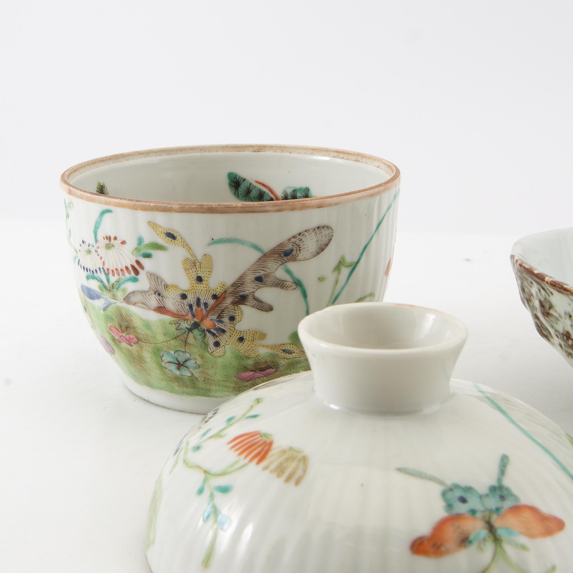 Bowl with lid and bowl plate China 19th century porcelain.