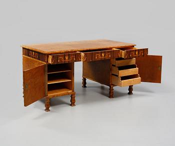 SKRIVBORD, 1900-talets andra kvartal.