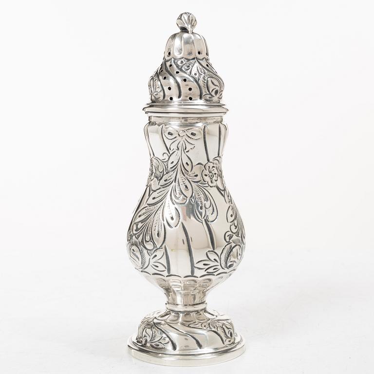 Sugar tongs, cream jug and miniature decanter, silver, including CG Hallberg, Stockholm 1955.