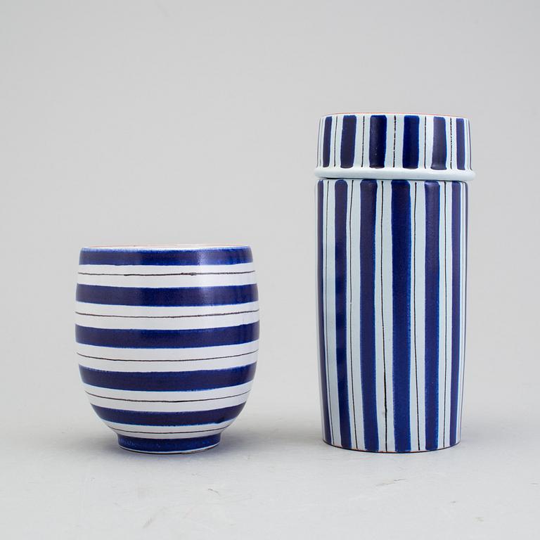 STIG LINDBERG, a jug and lidded box in faience, Gustavsberg 1950/60s.