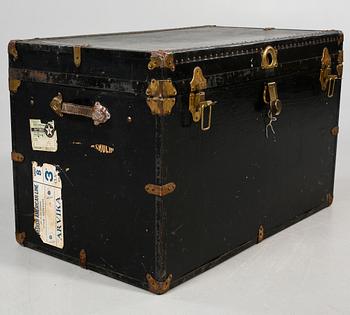 KOFFERT, 1900-talets första hälft.