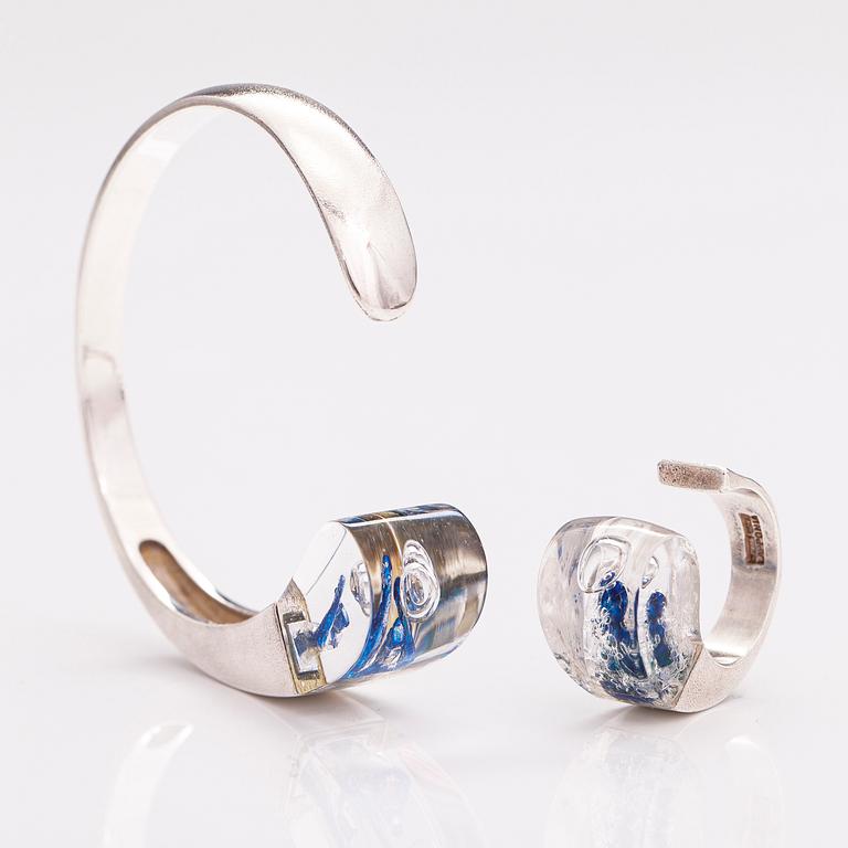 BJÖRN WECKSTRÖM, A sterling silver and acrylic bracelet and ring "Micrones". Lapponia 1974 and 1976.