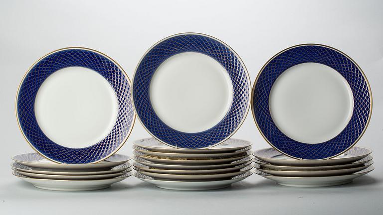 TALLRIKAR, 18 stycken, Bing & Gröndahl, Köpenhamn, 1900-talets andra hälft.