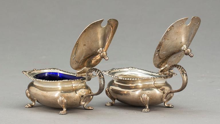 SALTKAR, ett par, Adie Brothers Ltd, Birmingham 1926, silver, vikt ca 168 g.