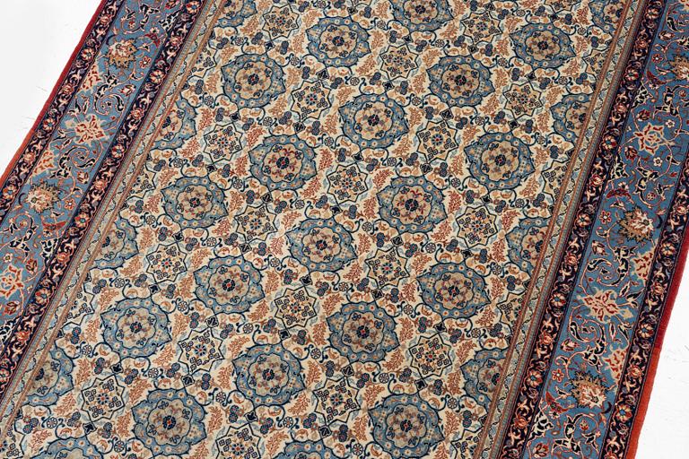 A Isfahan rug, signed (Ali) Seirafian, c. 175 x 109 cm.